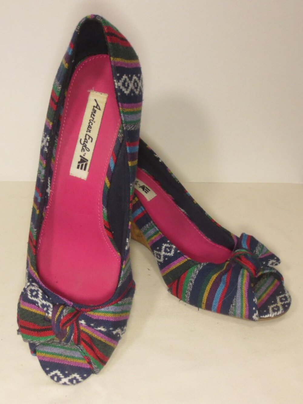 American Eagle Shoes Colorful Ethnic Stripe Print Fabric Peep Toe Wedges Size 8